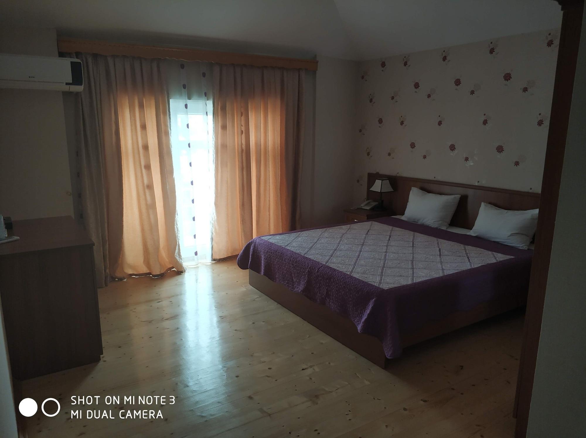 Aef Hotel Баку Екстериор снимка