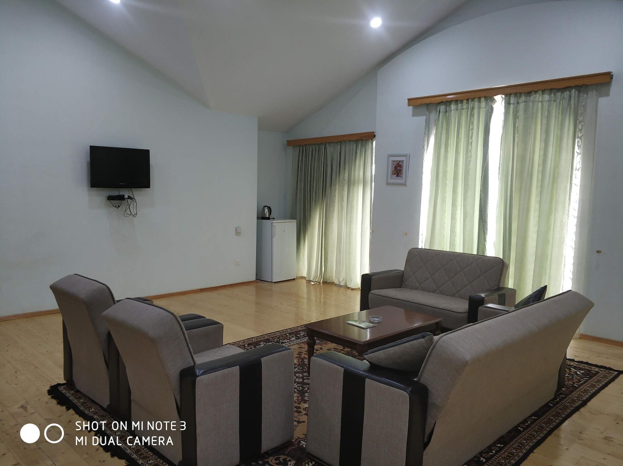 Aef Hotel Баку Екстериор снимка