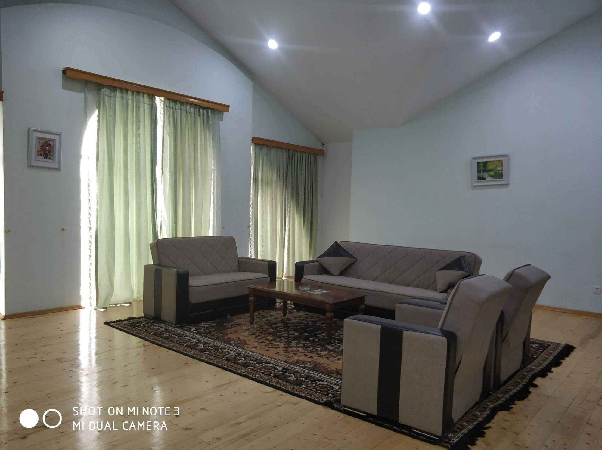 Aef Hotel Баку Екстериор снимка