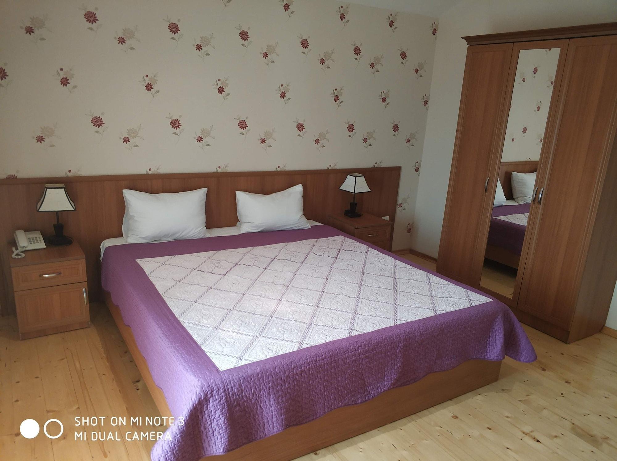 Aef Hotel Баку Екстериор снимка