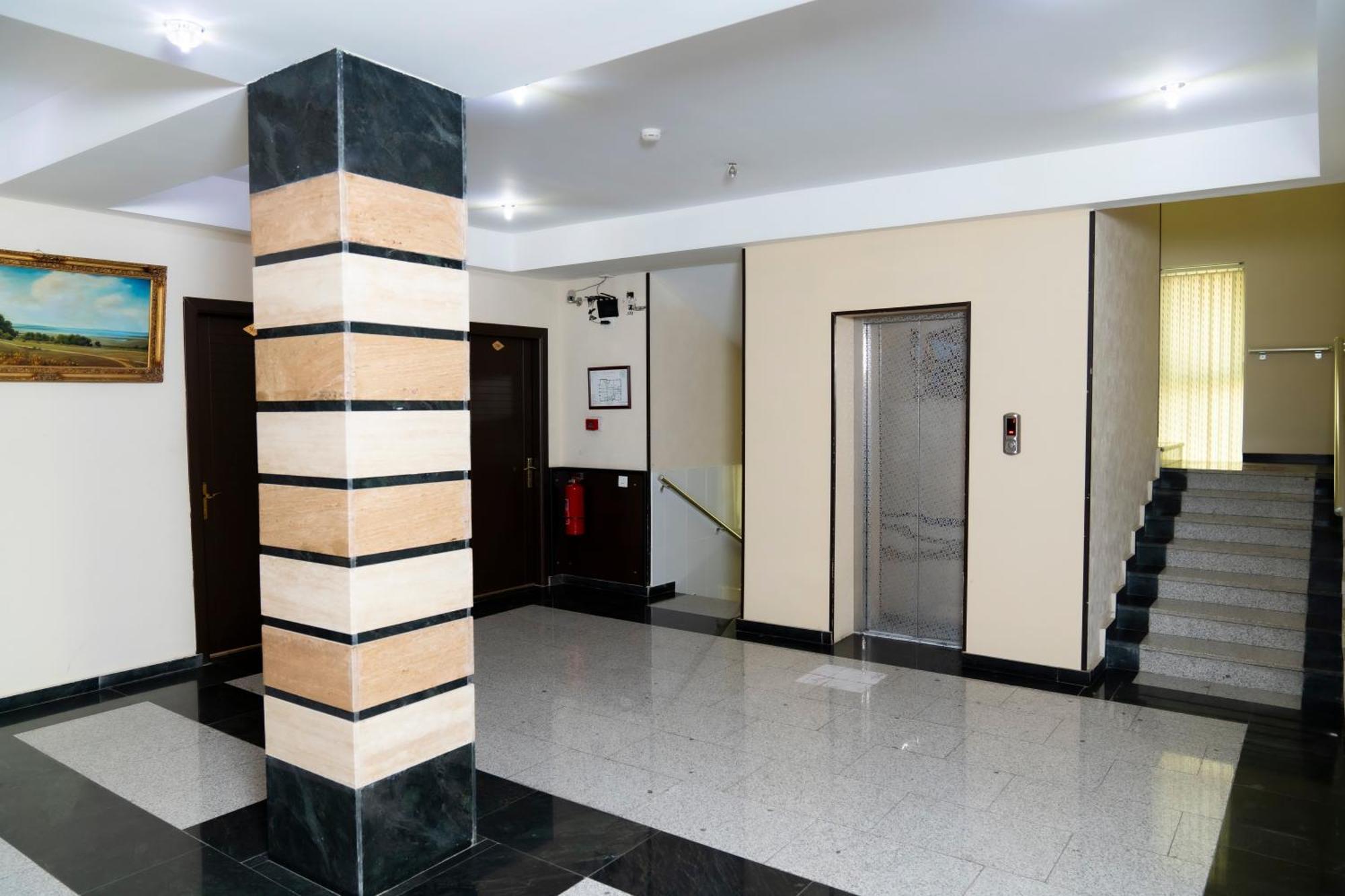Aef Hotel Баку Екстериор снимка