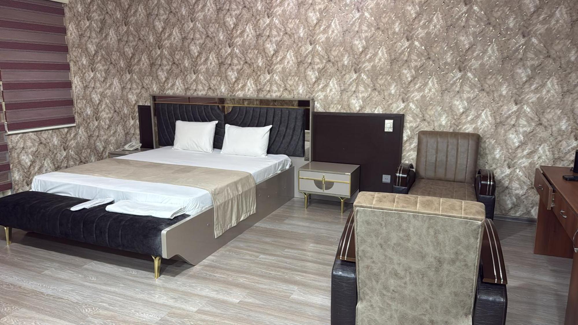 Aef Hotel Баку Екстериор снимка