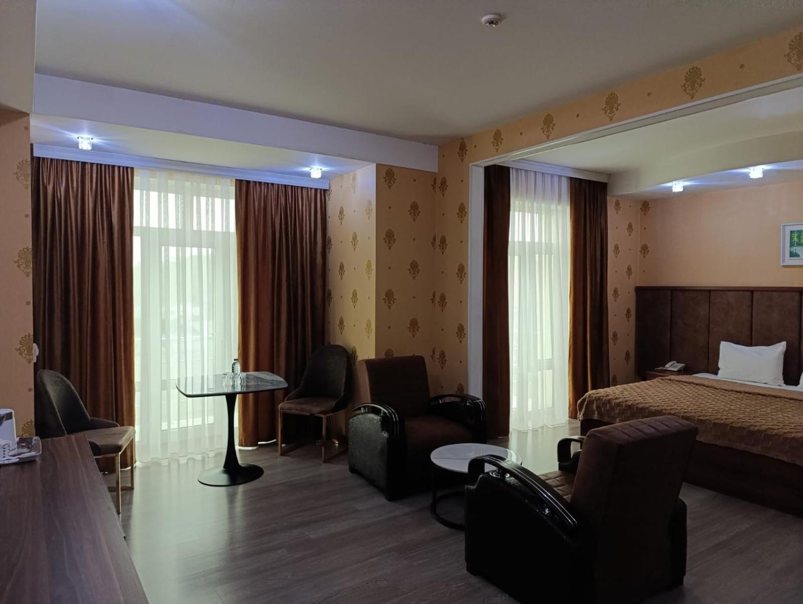 Aef Hotel Баку Екстериор снимка