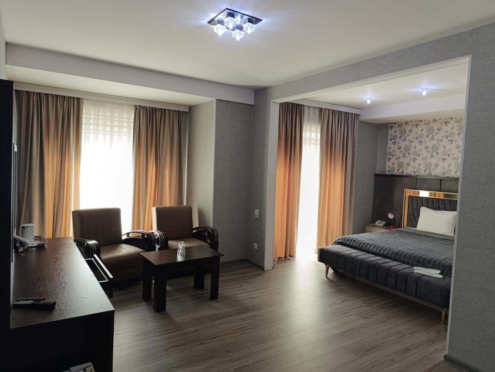 Aef Hotel Баку Екстериор снимка