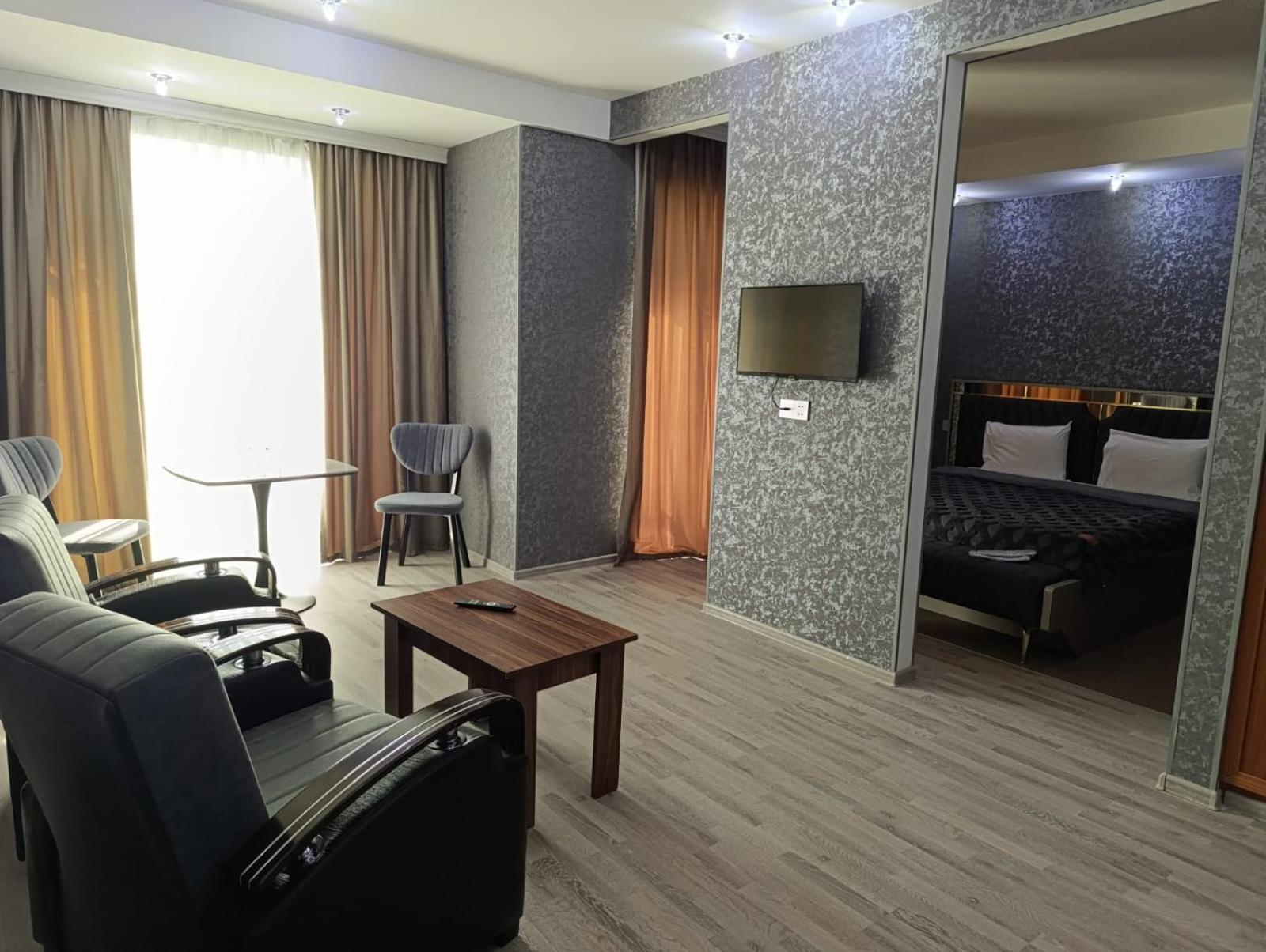 Aef Hotel Баку Екстериор снимка